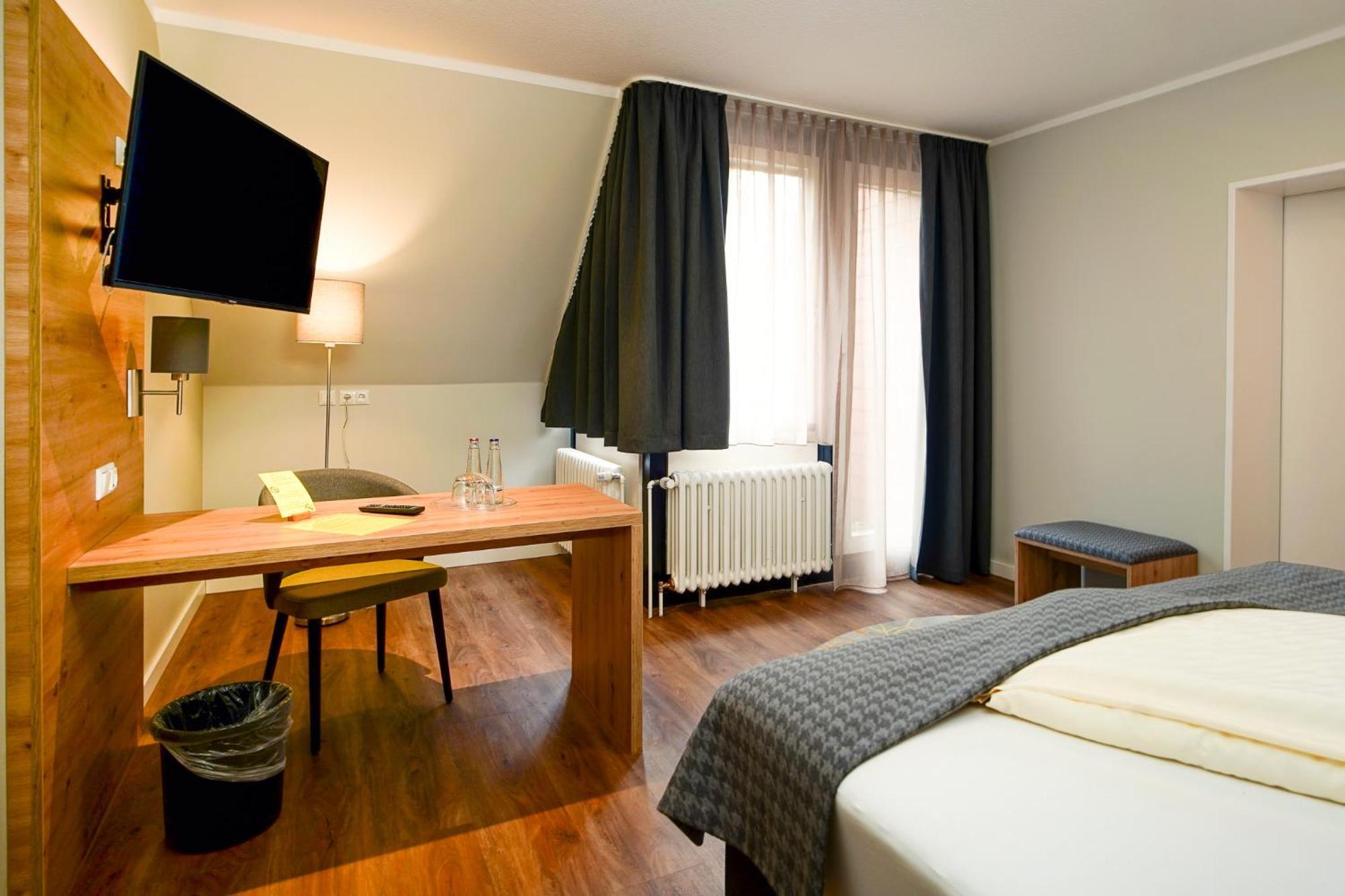 Hotel Lindenhof Bielefeld Ngoại thất bức ảnh